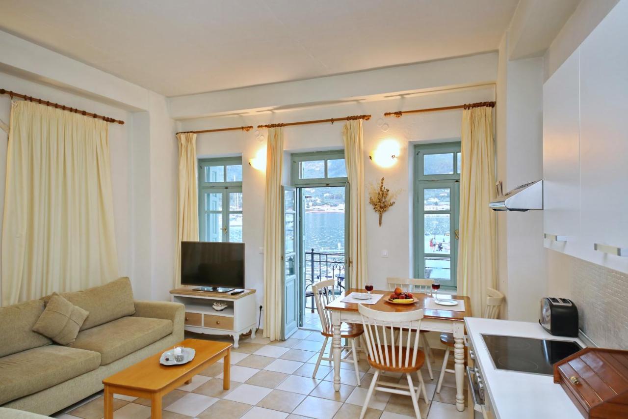 Faros Coastal Apartments Città di Skopelos Esterno foto