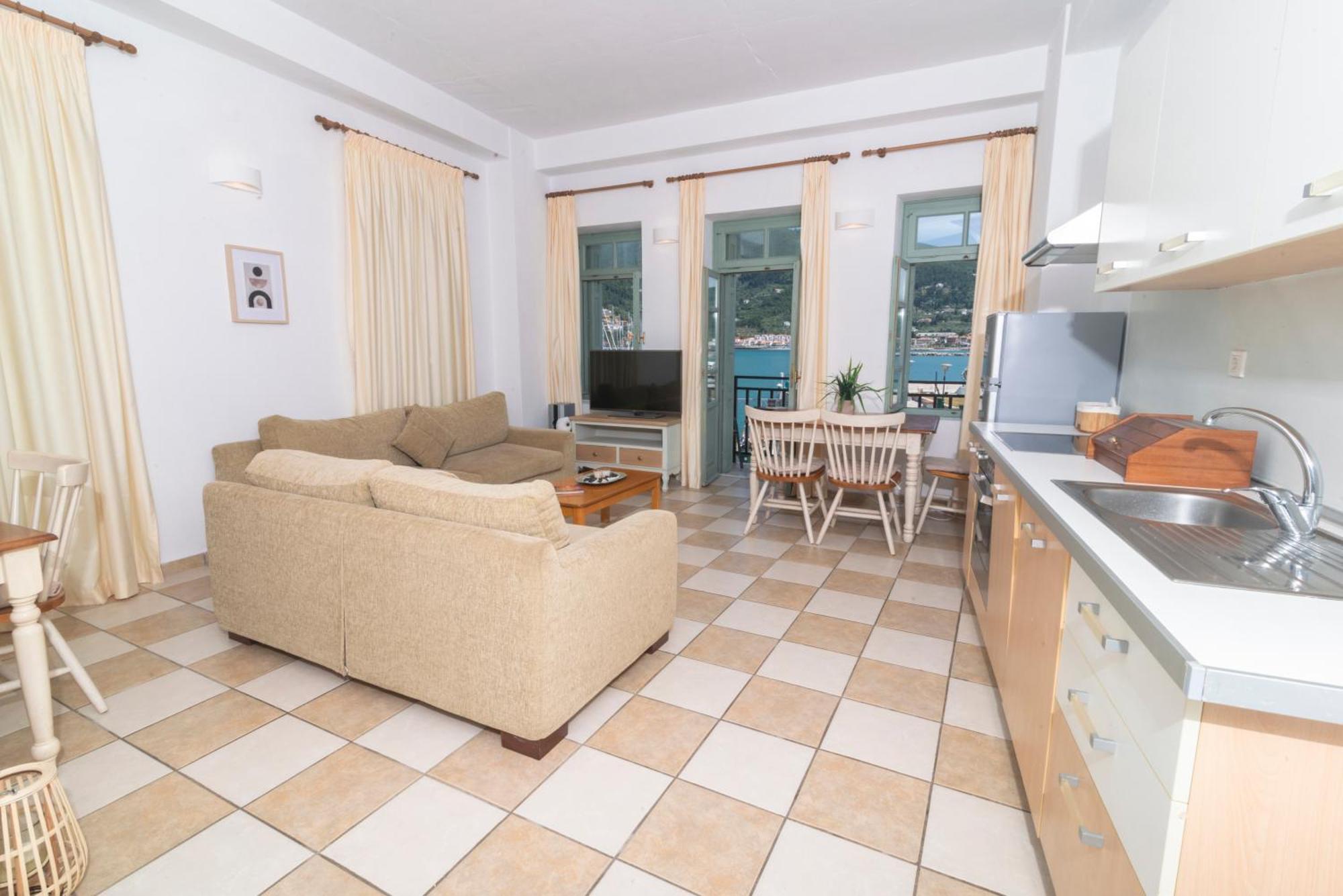 Faros Coastal Apartments Città di Skopelos Esterno foto