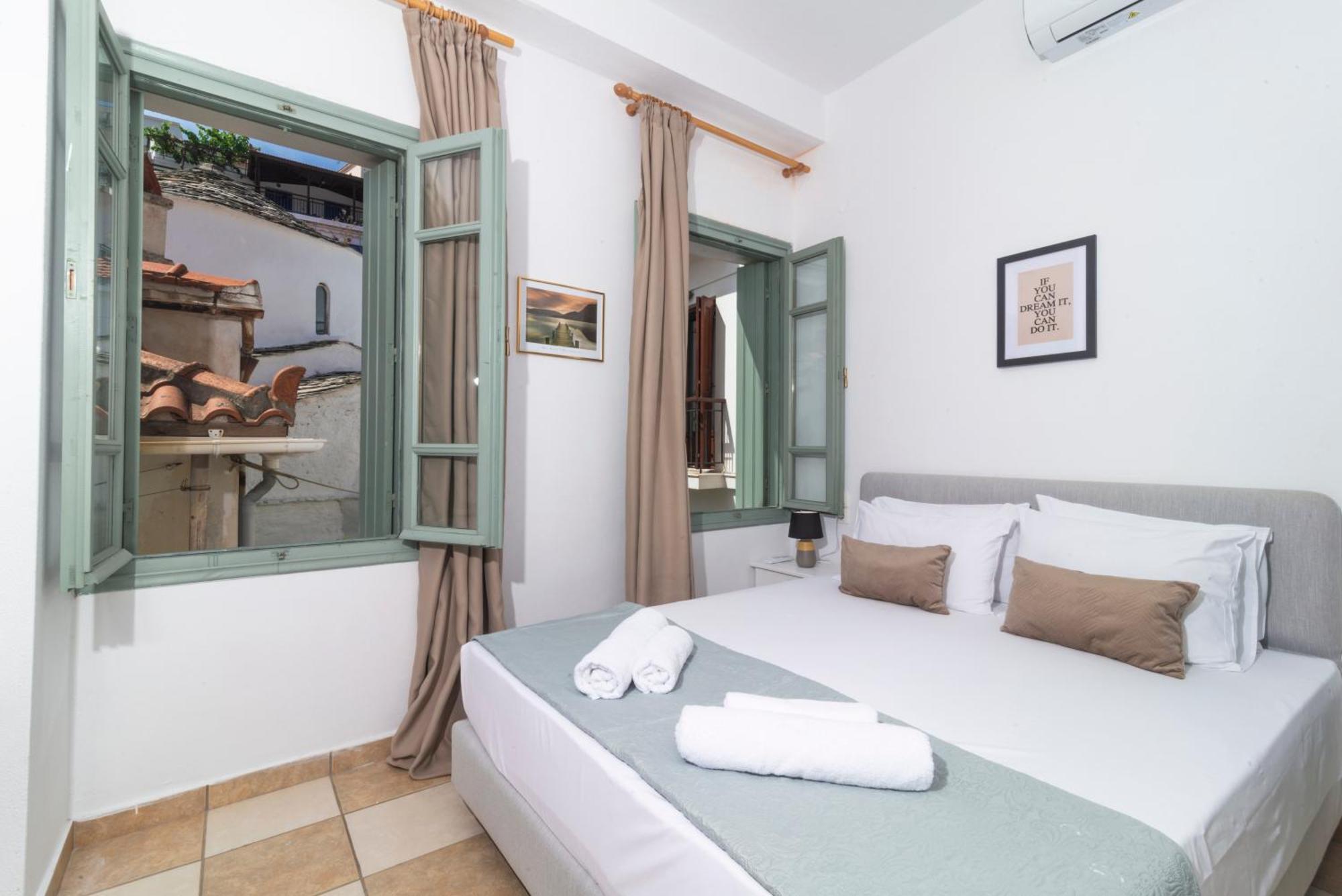 Faros Coastal Apartments Città di Skopelos Esterno foto
