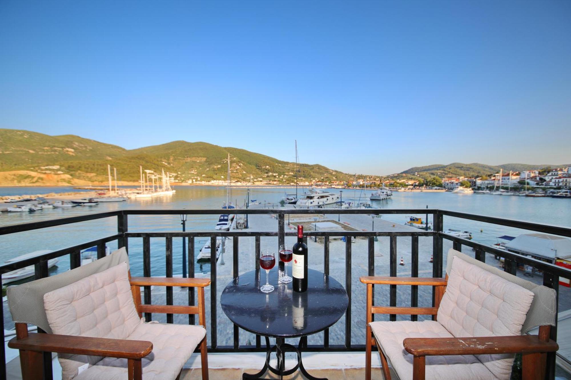 Faros Coastal Apartments Città di Skopelos Esterno foto