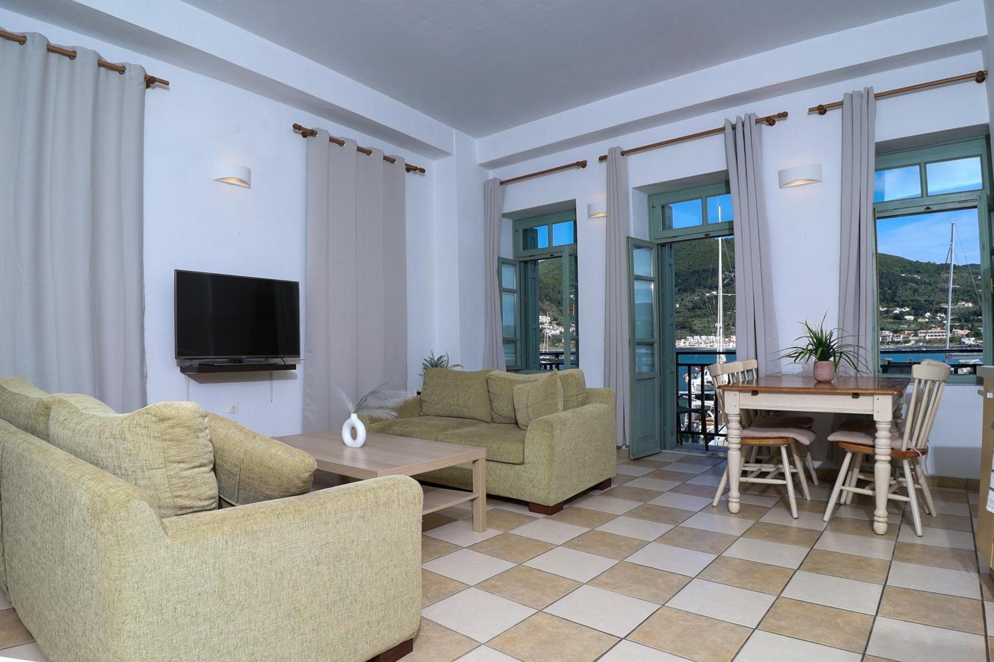 Faros Coastal Apartments Città di Skopelos Esterno foto