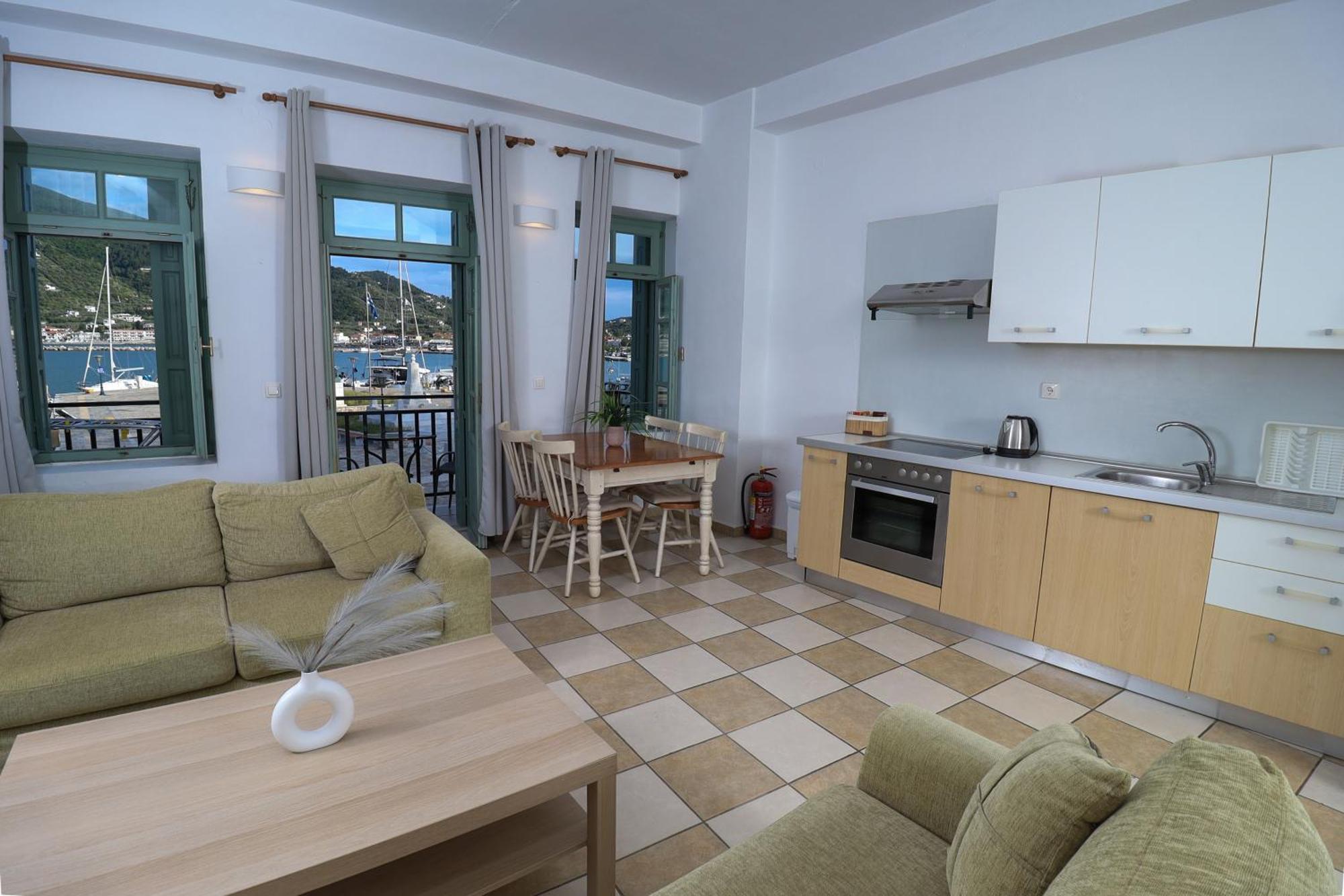 Faros Coastal Apartments Città di Skopelos Esterno foto